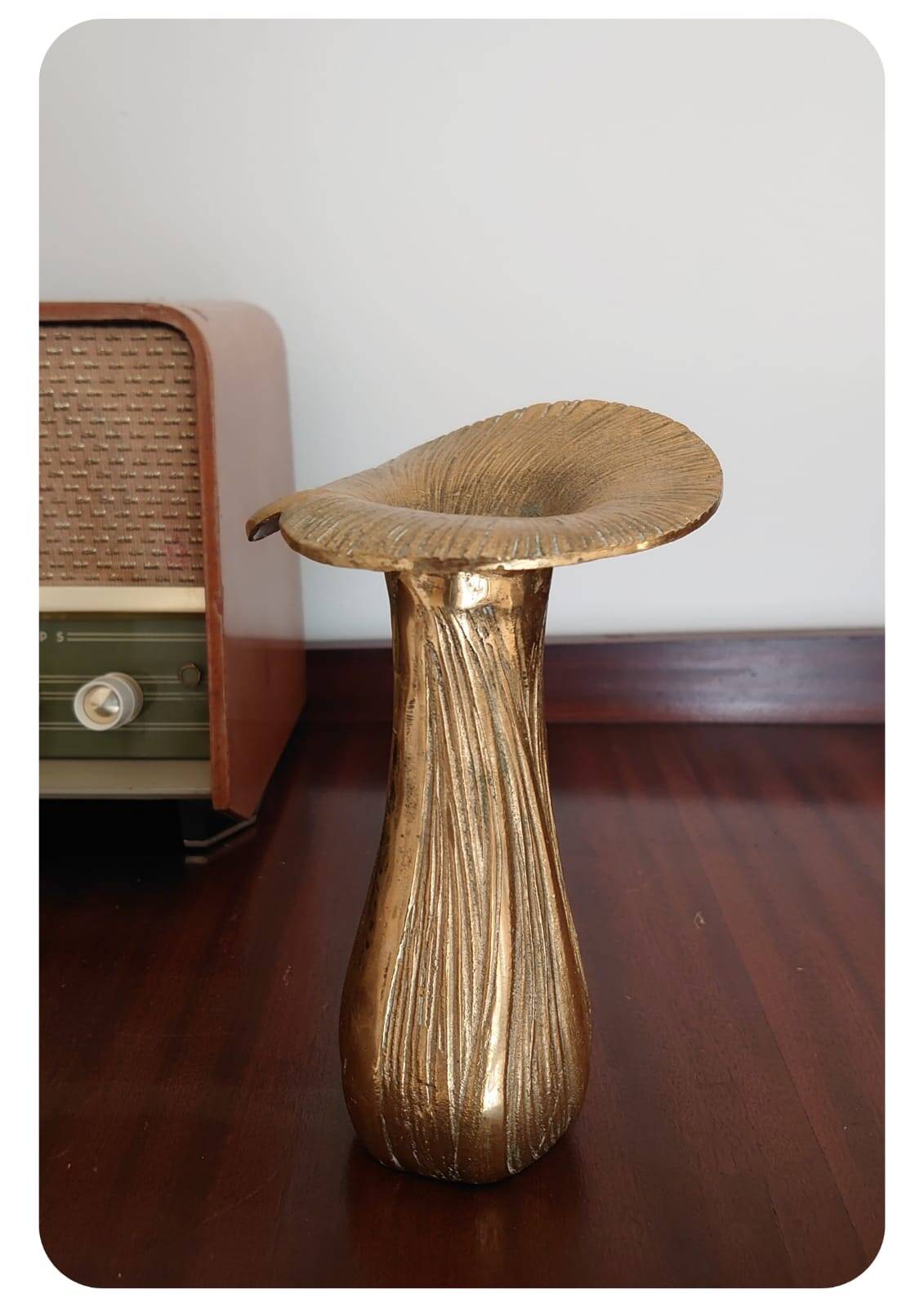 Vase en laiton