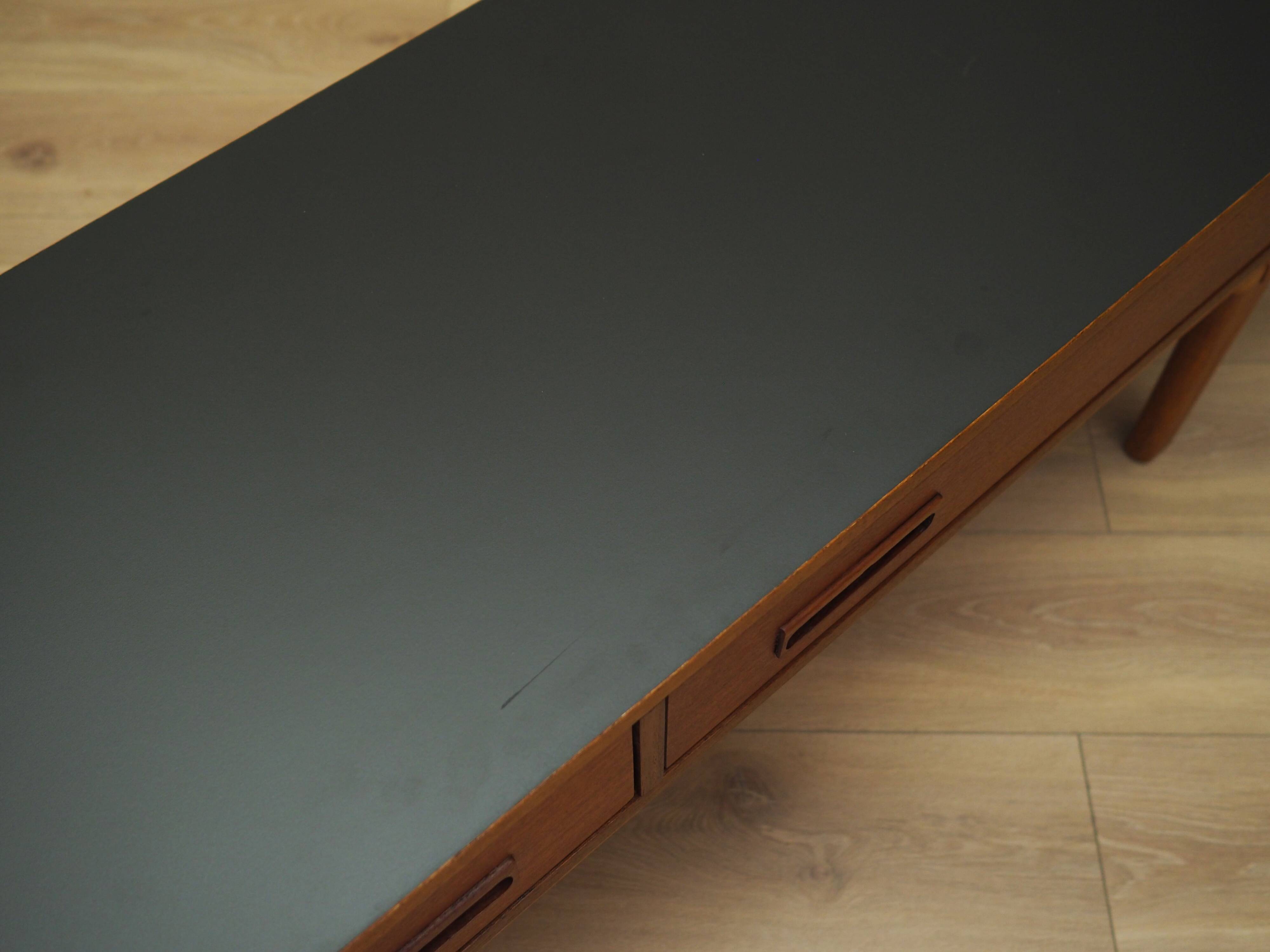 Lowboard en teck, design danois, années 1960, production : Danemark