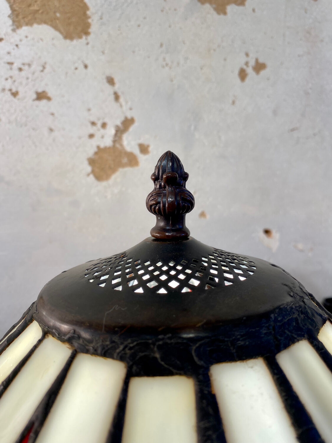 Tiffany style stained glass lamp