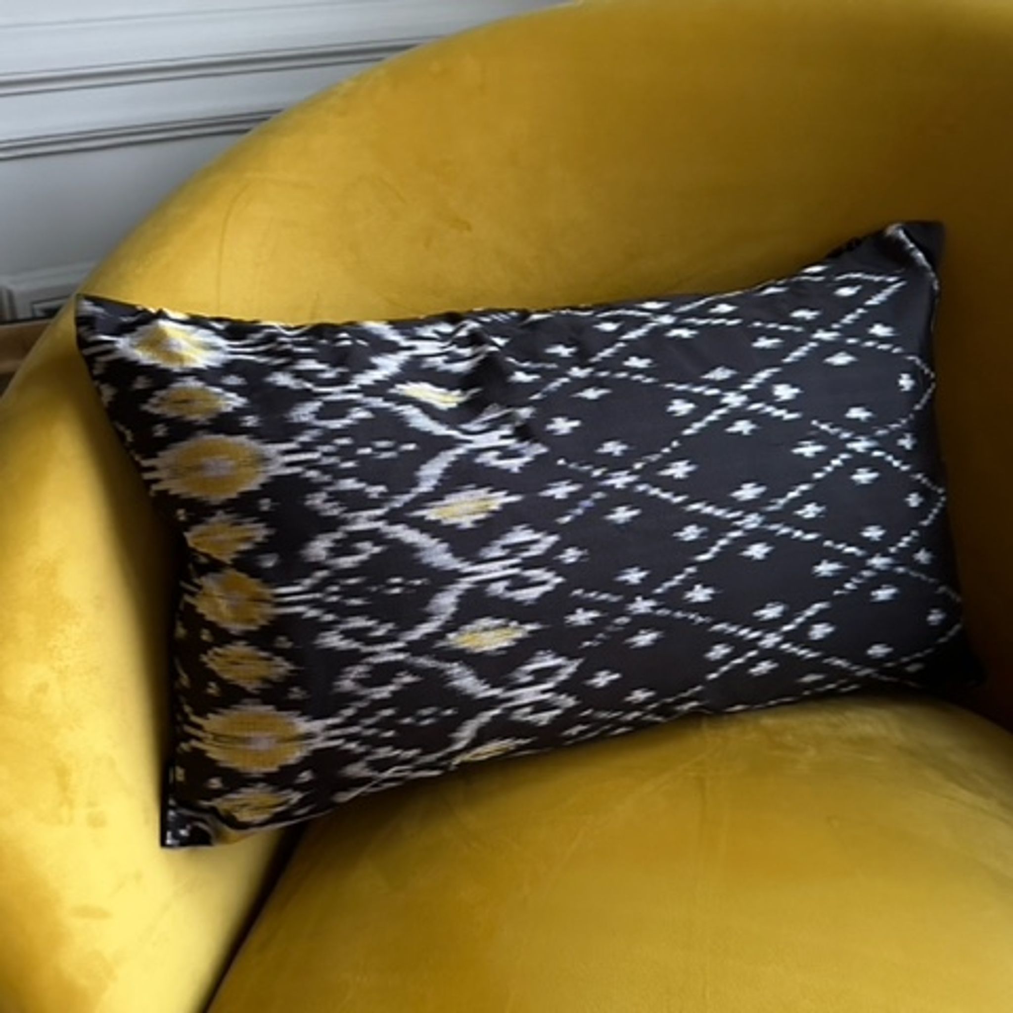 Coussin Shan noir 30x50