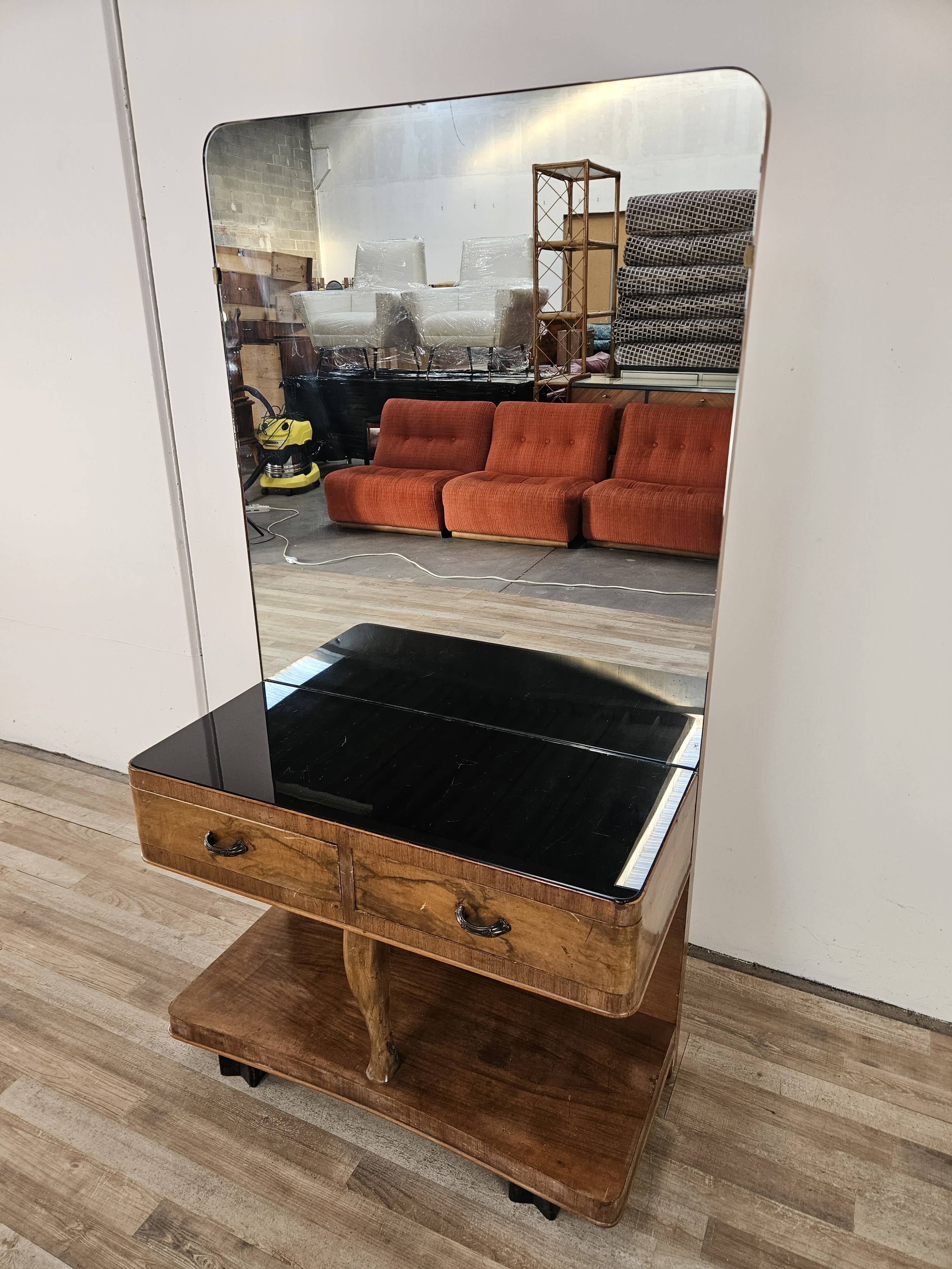 Art Deco dressing table with large mirror
