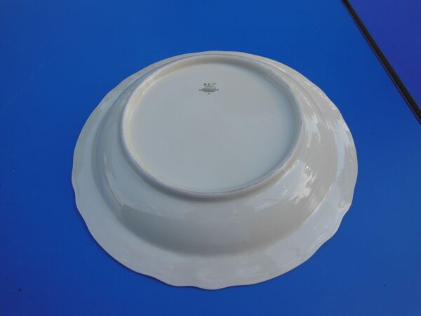 Saladier circulaire en porcelaine estampillé bernardaud Limoges
