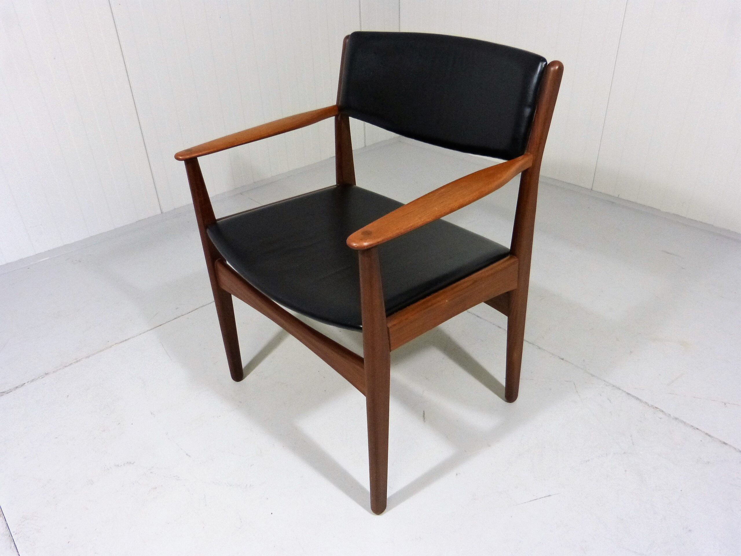 Armchair in teak & leather by Frem Røjle, Denmark