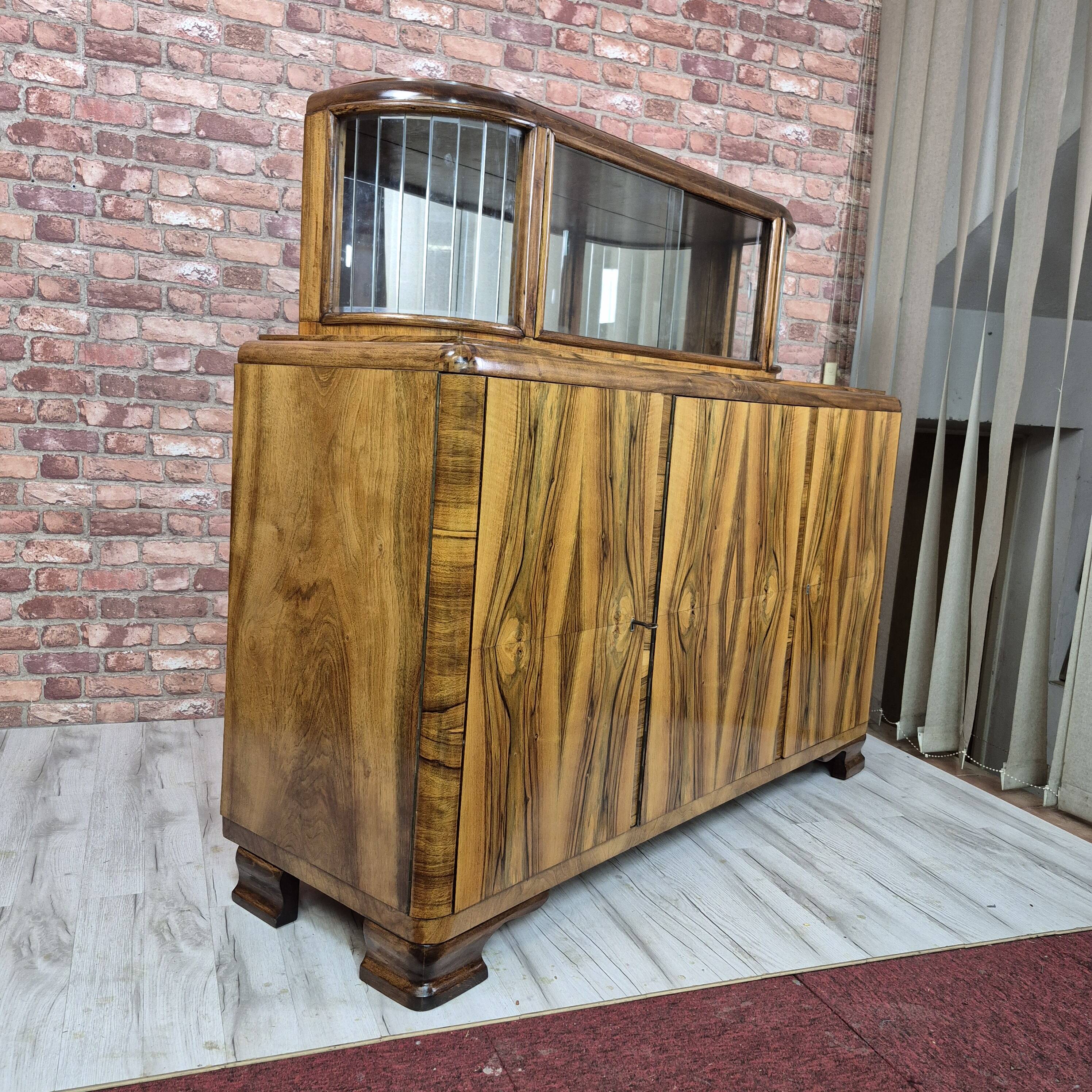 Exceptional Art Deco Walnut Sideboard with Slatted Glass Display - 1930s Fu