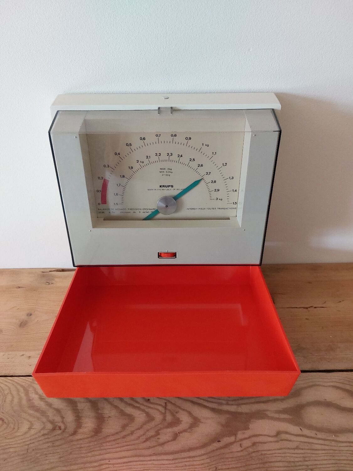 Krups vintage wall scale