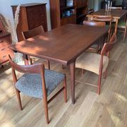 Scandinavian teak chair "Alfhild" – Honey corduroy