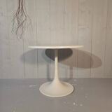 Tulip table