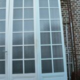 Glass separation doors