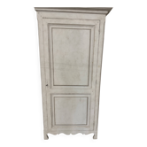 Grey patinated lacquered wooden bonnetière with moulding