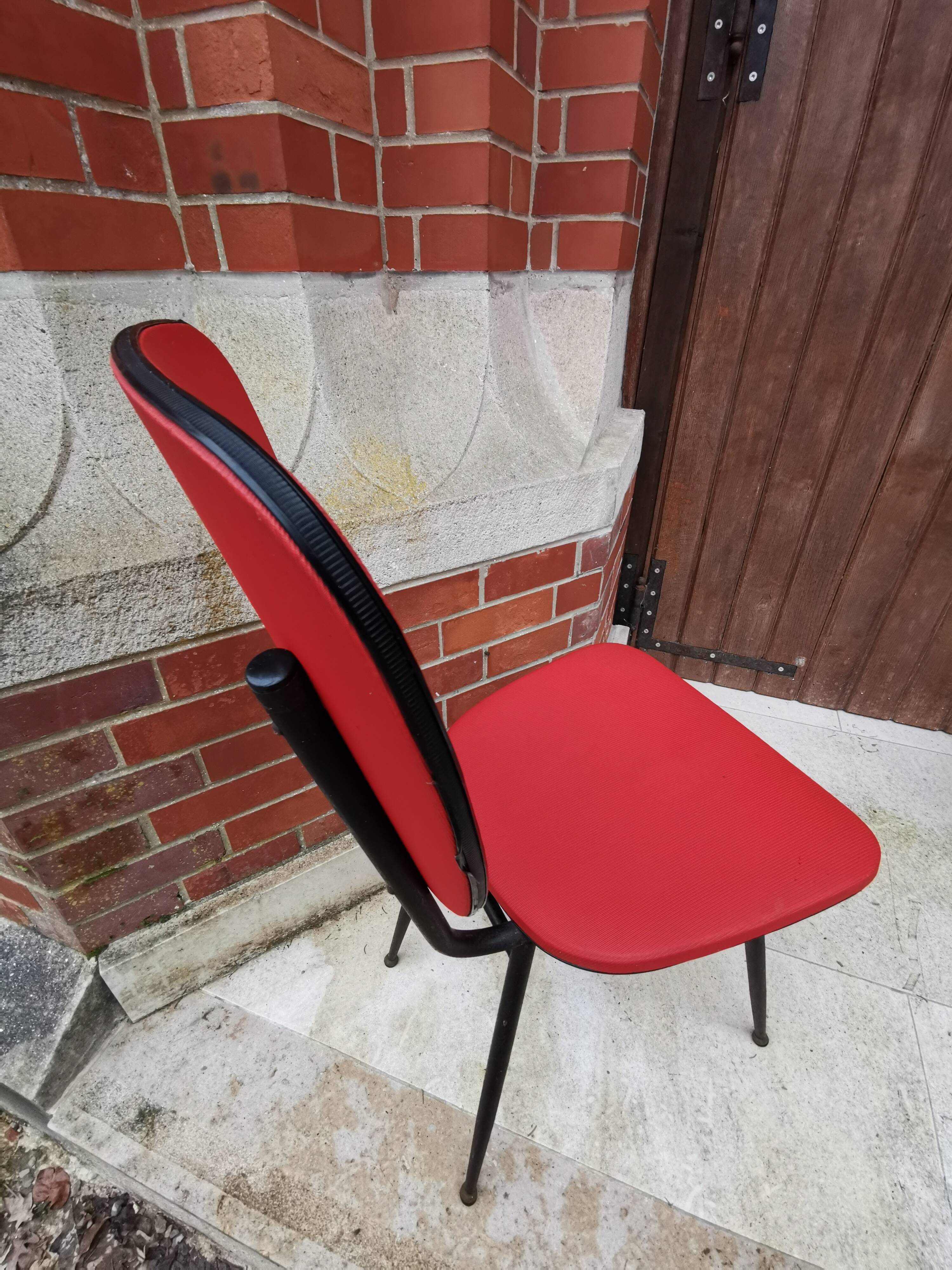 Lot de chaises vinyle rouge