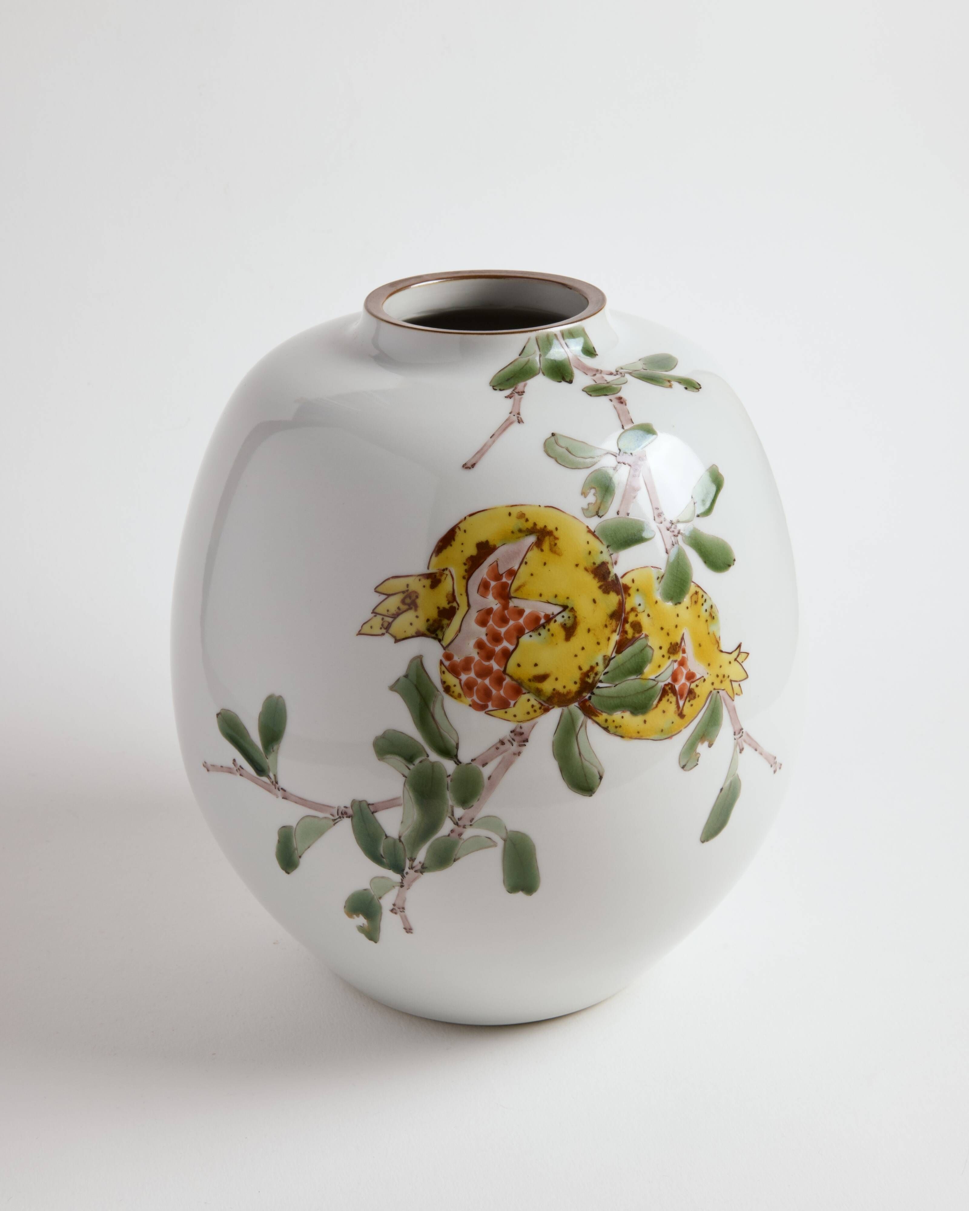 Porcelain vase by Yamada Yoshiaki.
