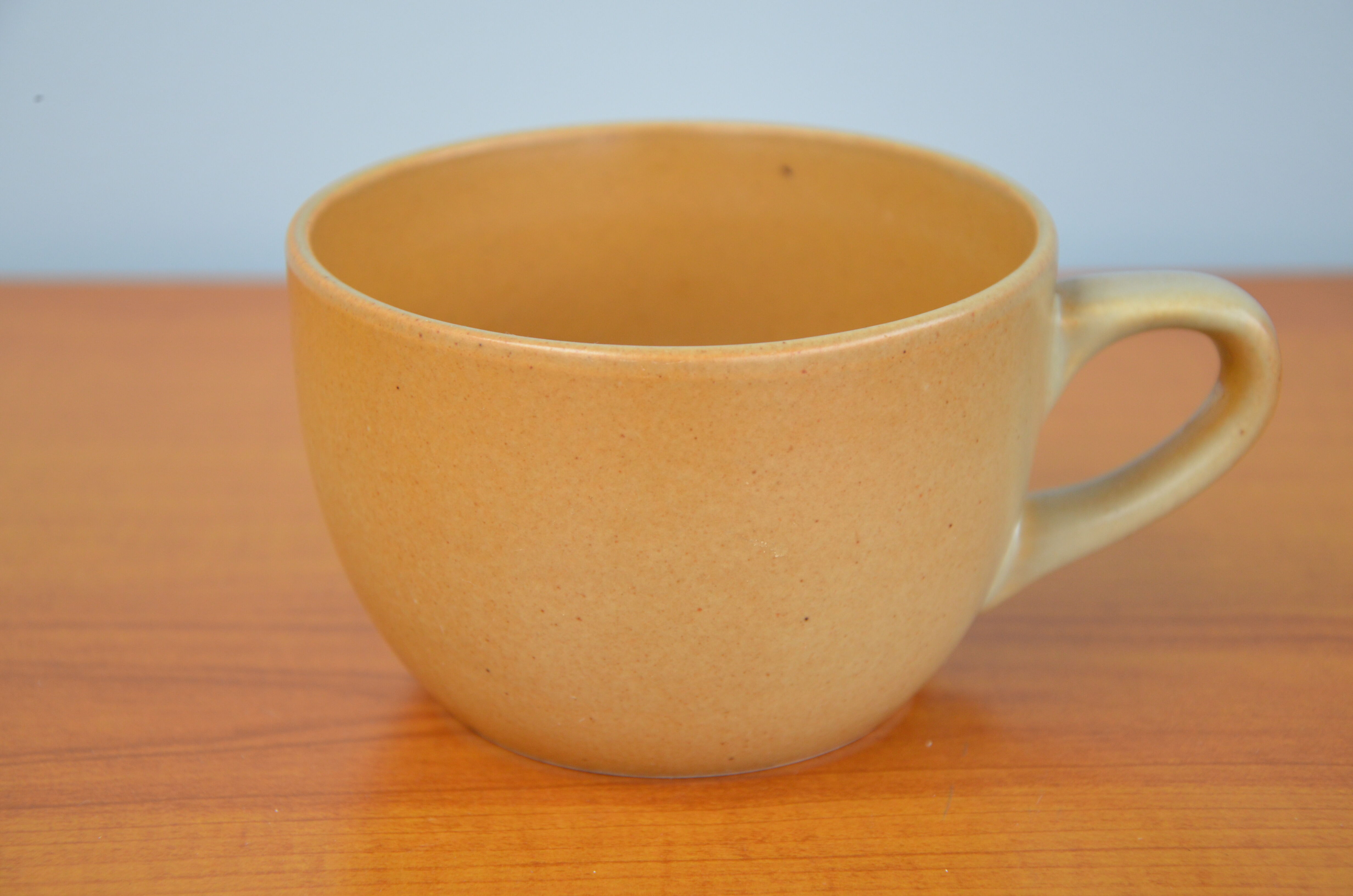 Stoneware cup bowl