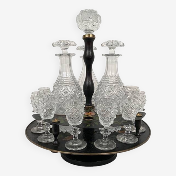 Cabaret à liqueur en tôle peinte XIXe, carafes et verres attribués à la cristallerie du Creusot