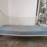 Bed, wrought iron bench