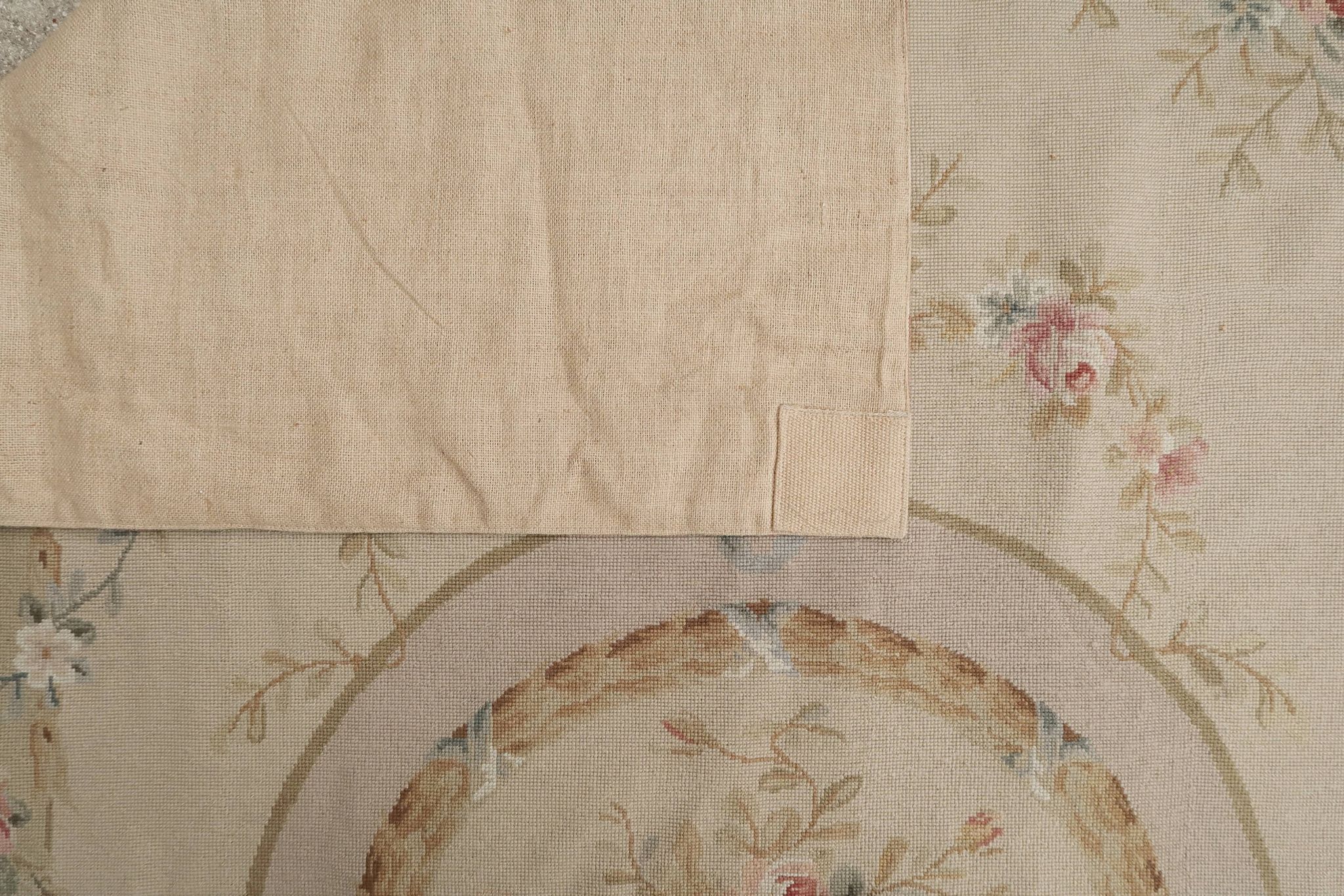 Chinese needlepoint rug 20th century 272 X 170 cm