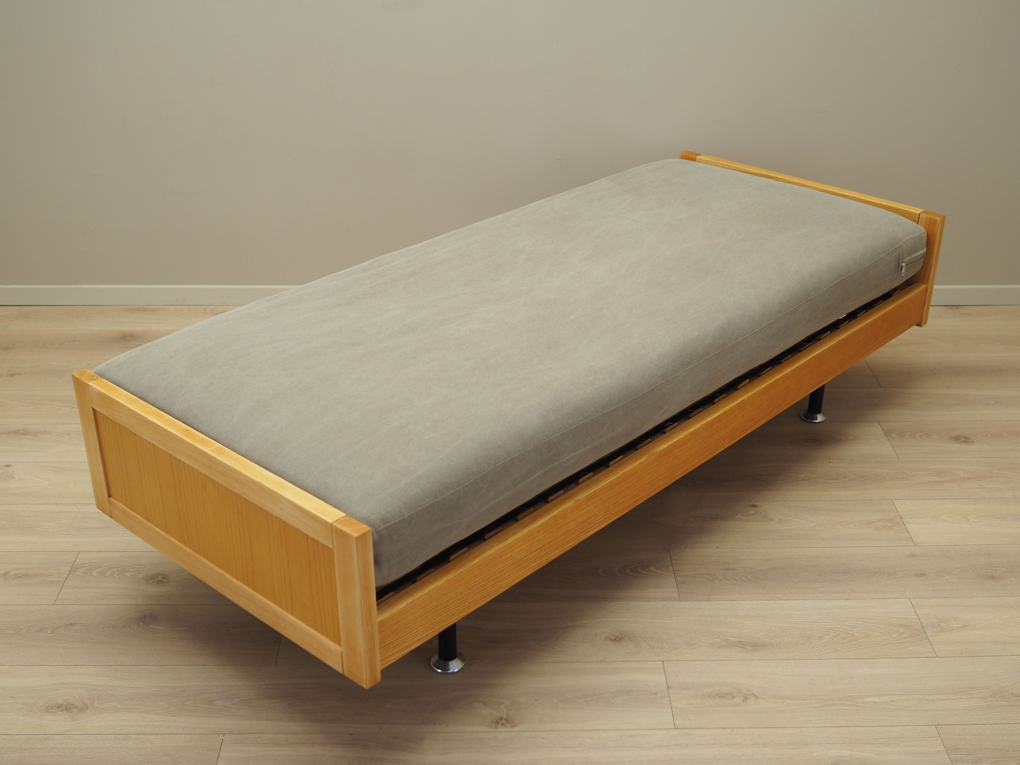 Ash wall sofa, Danish design, 1970s, production: Denmark