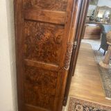 Bressane wardrobe with arched cornice, walnut and fresne magnifying glass.