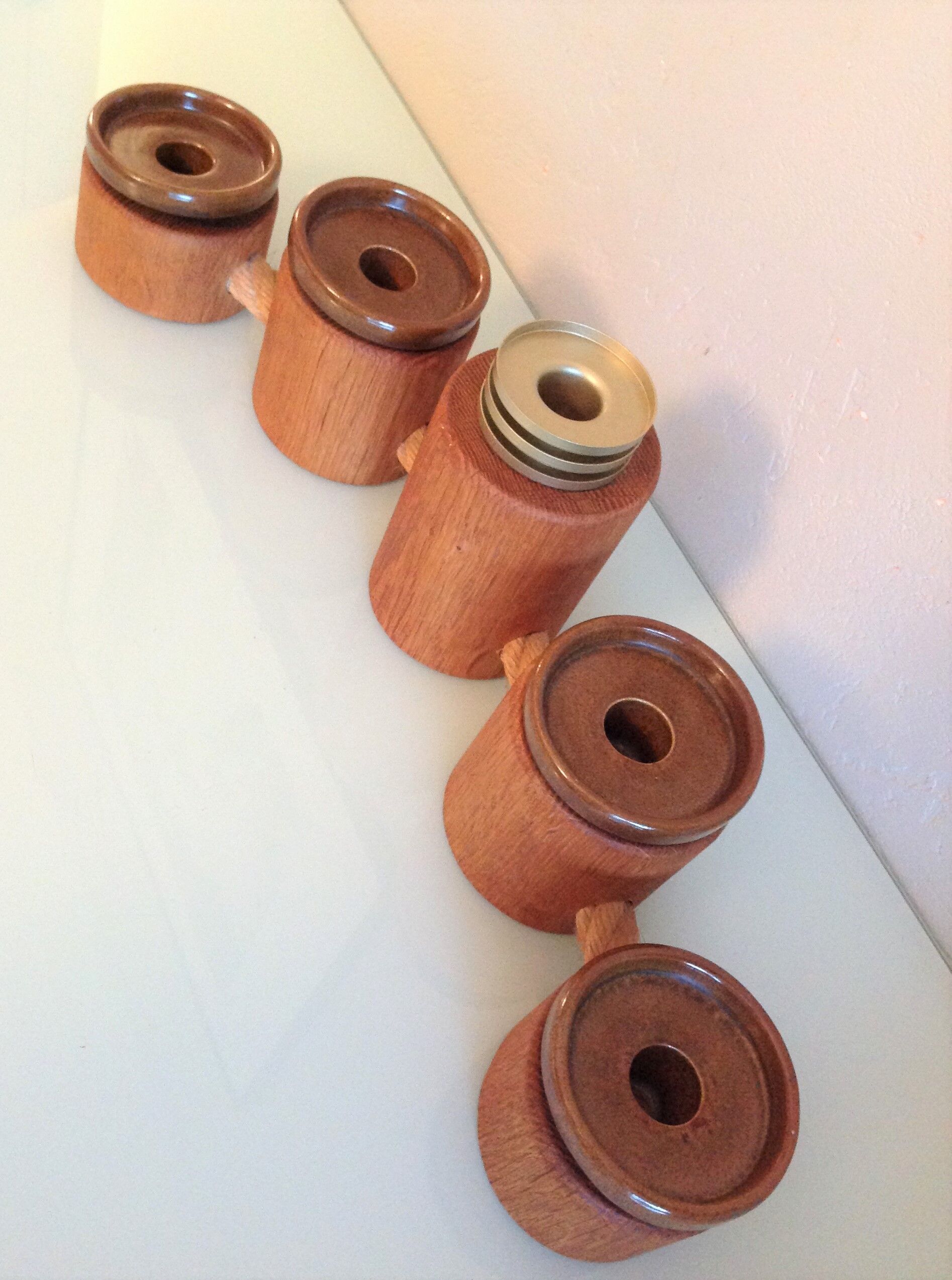 Five-headed chandelier in wood and ceramic Scandinavian style / vintage 60s-70s