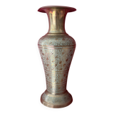 Vase en laiton indien gravé