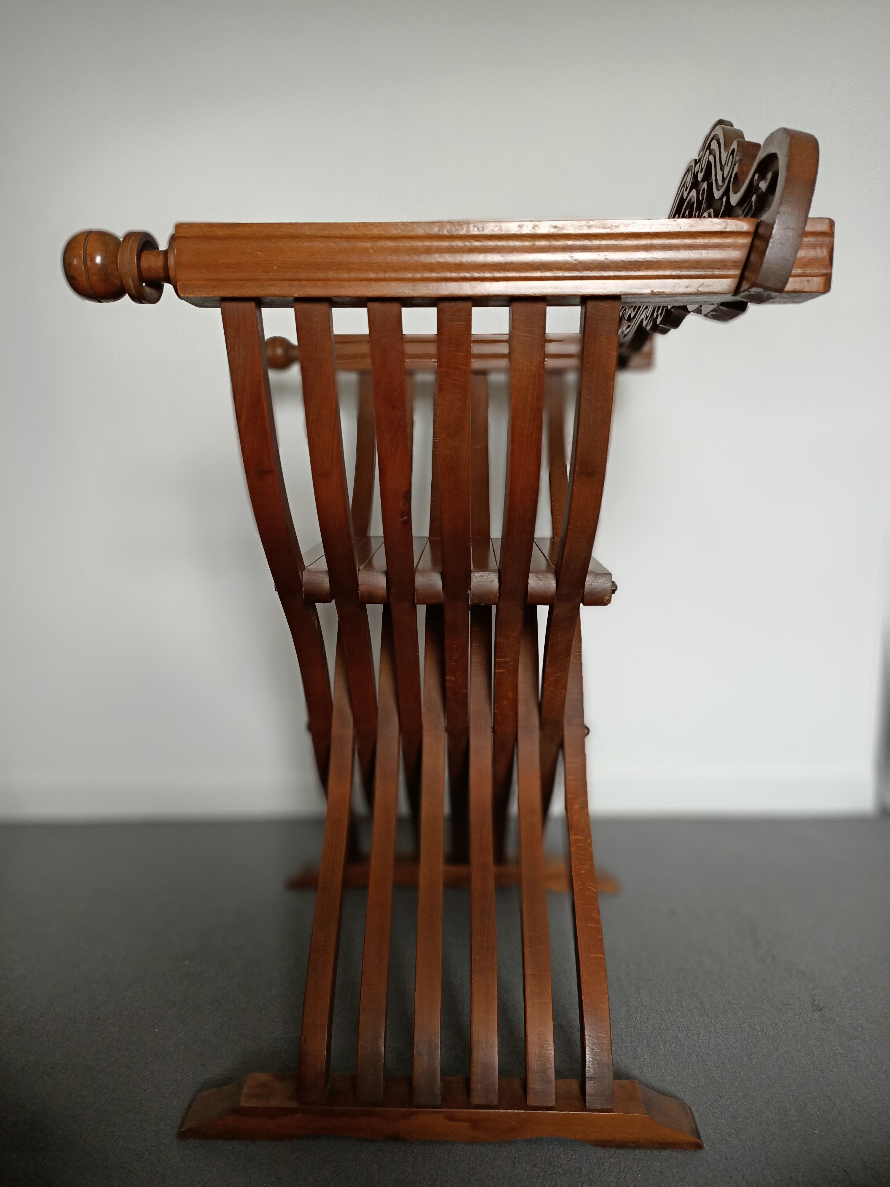 Fauteuil savonarola italien