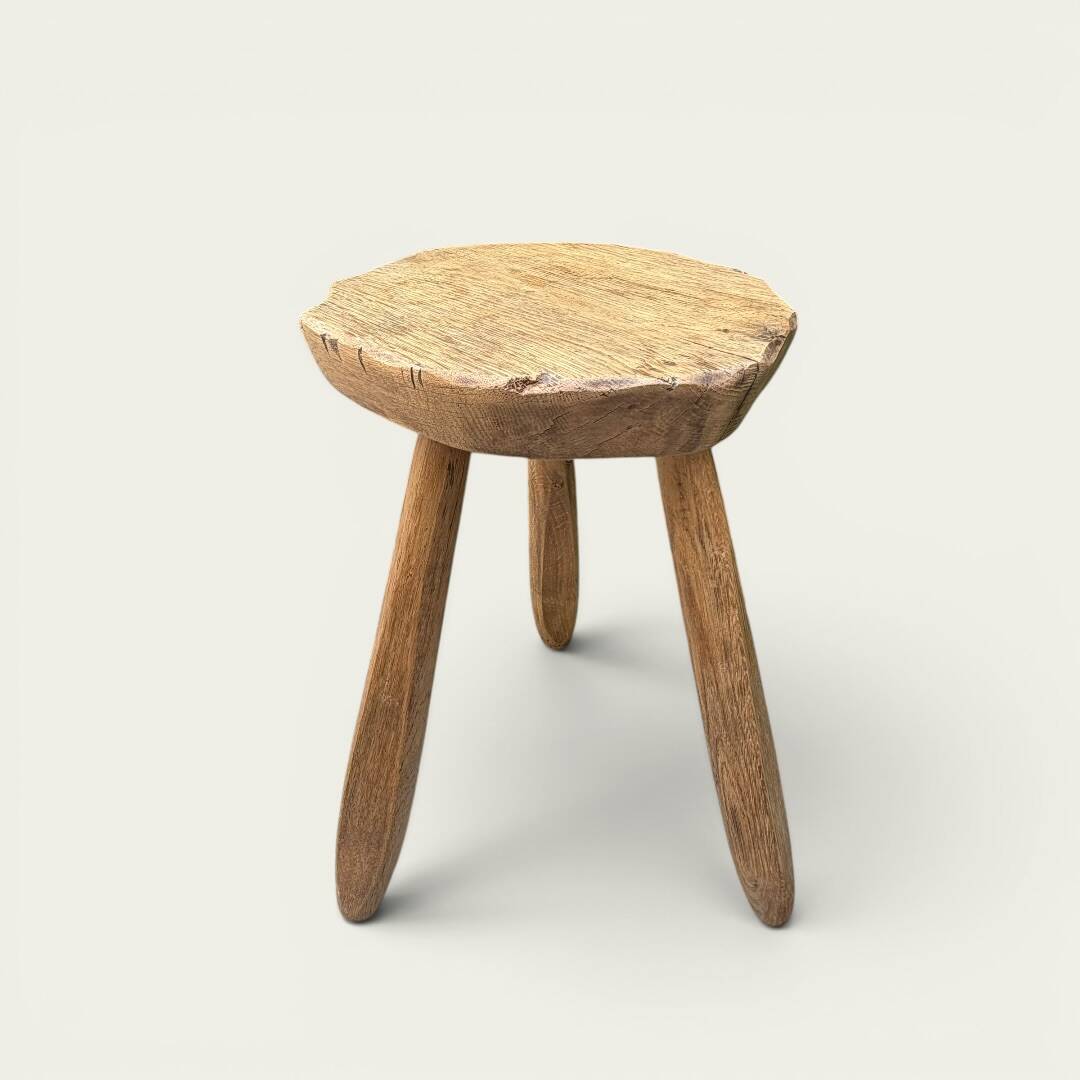 Brutalist tripod stool in solid elm from 1950.