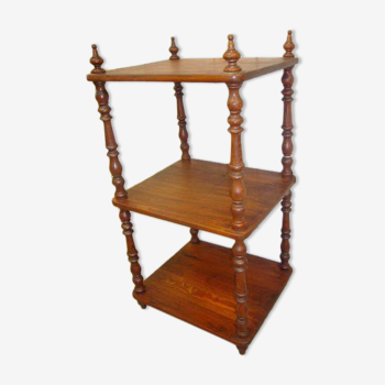 Etagère en bois à trois niveaux