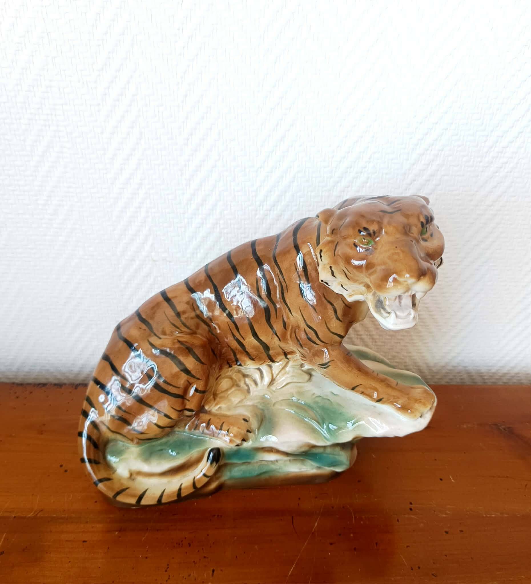 Ceramic tiger from around 1940 / 1950