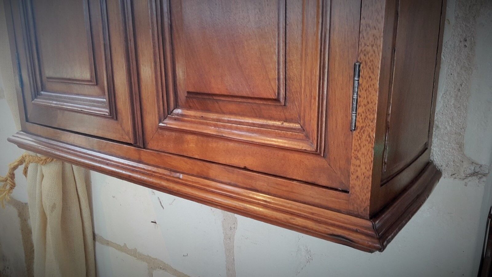 Furniture to suspend former Walnut early twentieth