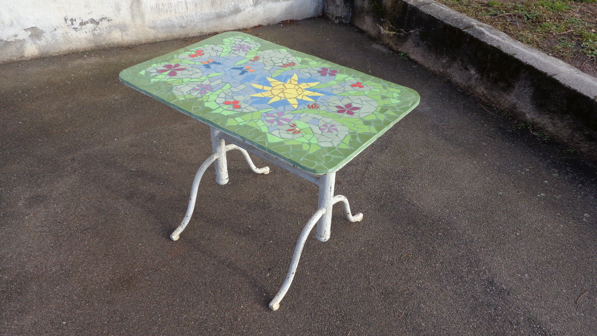 Country garden table