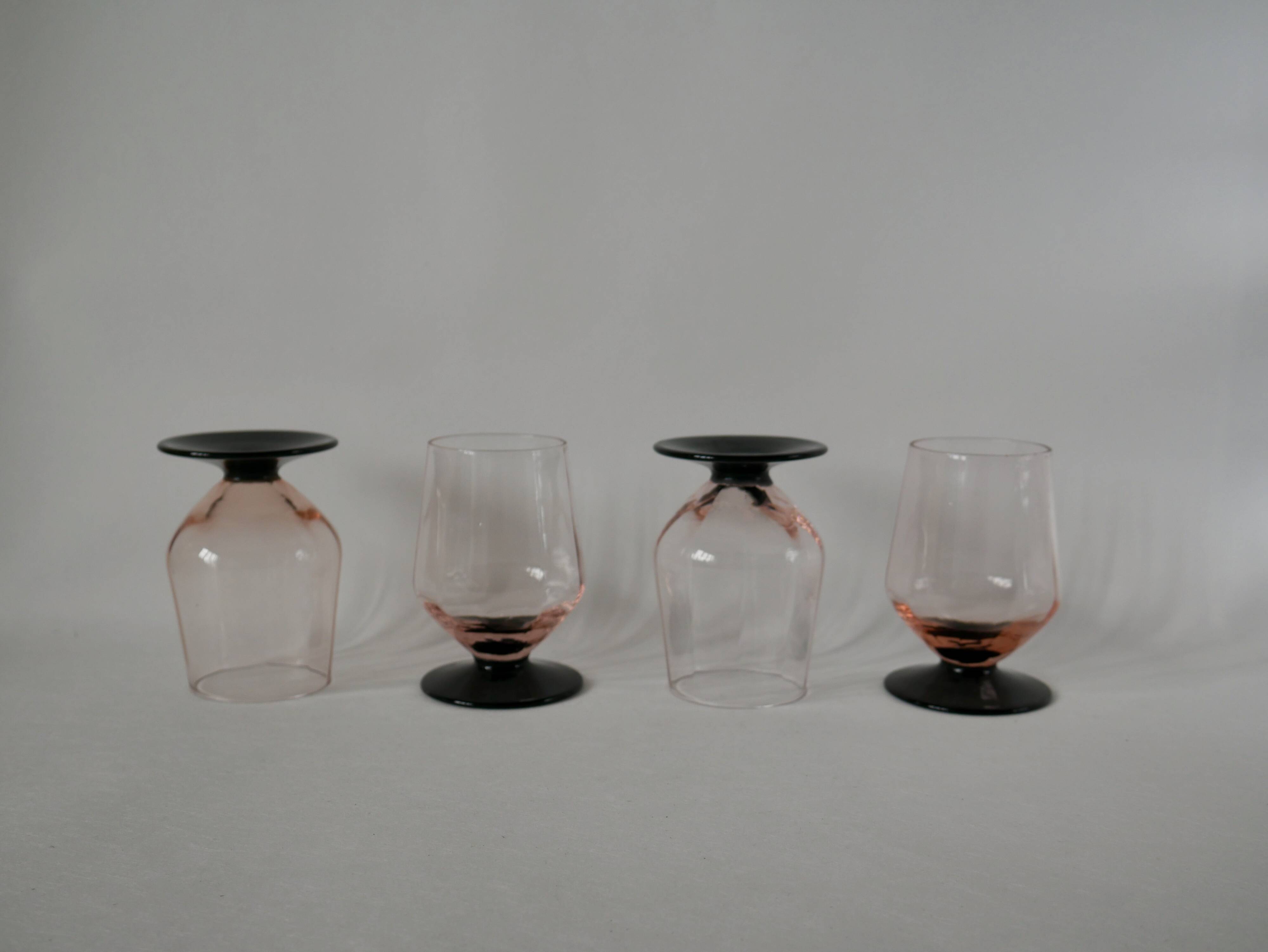 Set of 4 glasses with pink stems and black stems art deco 1930s
