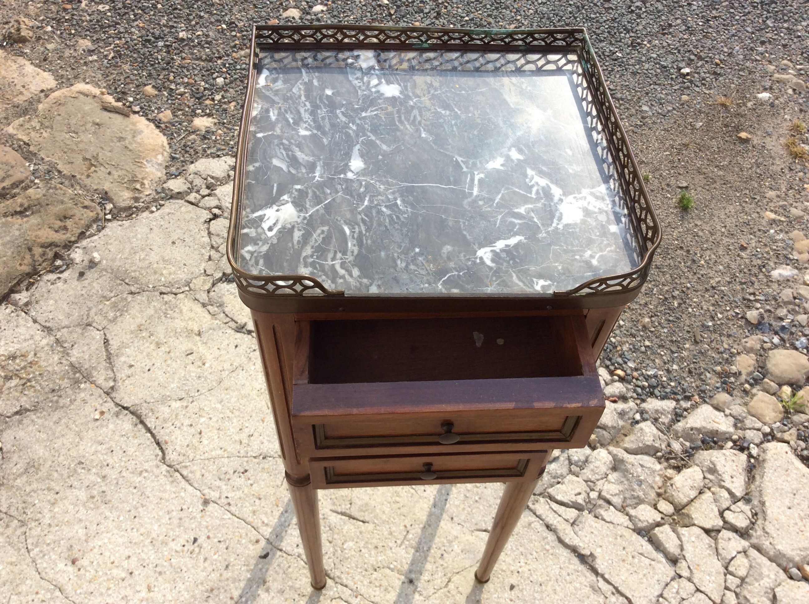 Beside table XVlllème