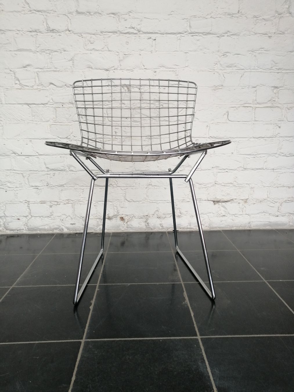 Harry Bertoia sidechair chrome