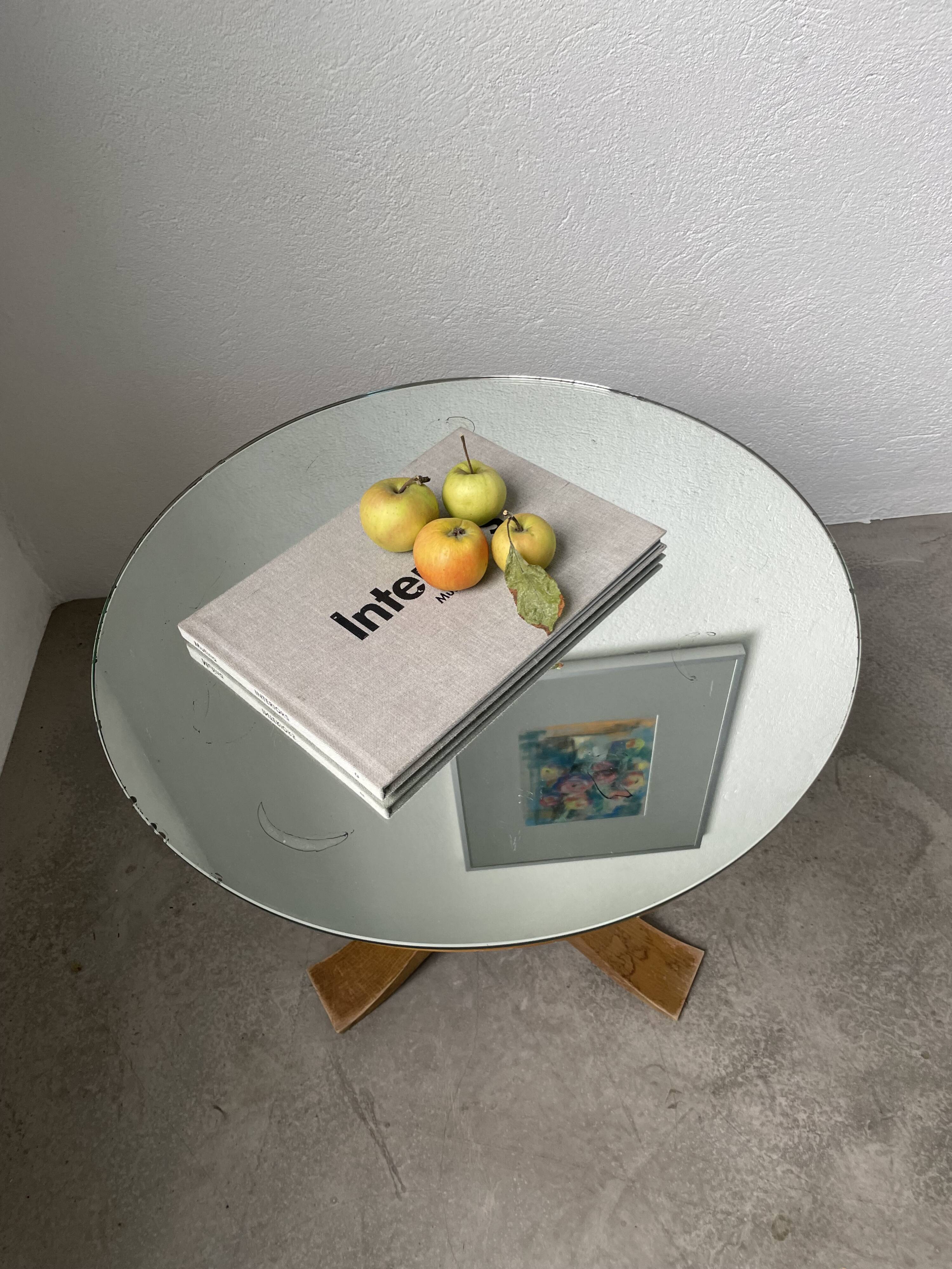 Art deco mirror pedestal table in walnut 1930