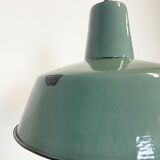 Suspension industrielle en émail vert, années 1960