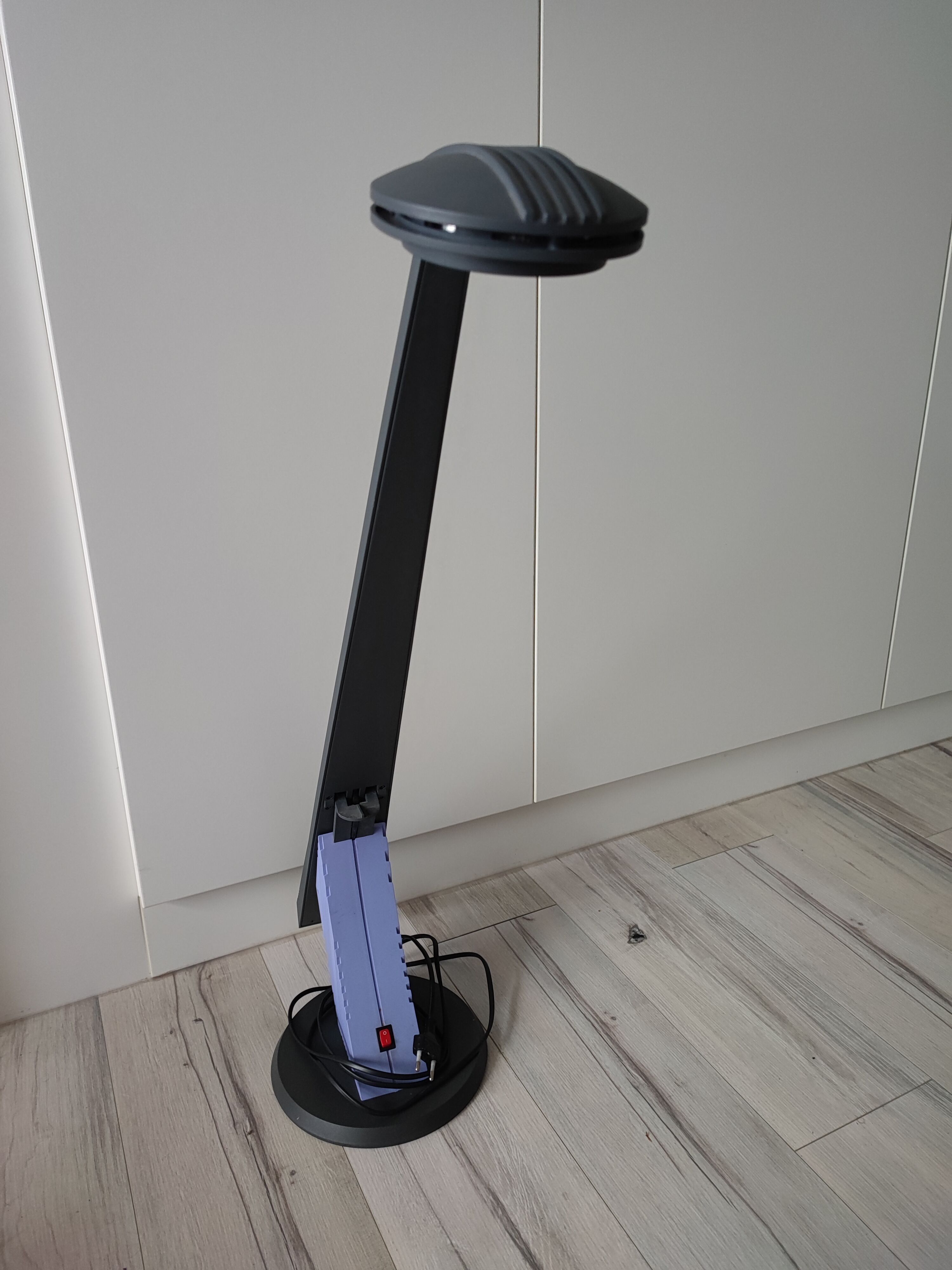 Dromos desk lamp designer Ferarri E.