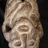 Figure anthropomorphe en pierre volcanique art tribal africain Côte d’Ivoire XVIIIe siècle