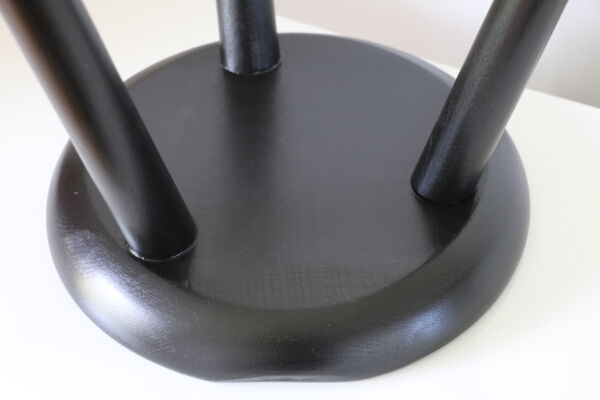 Tabouret bois tripode noir