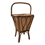 Rattan worker