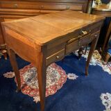 Louis XV dressing table in solid walnut from the 18th century marked N. Armant
