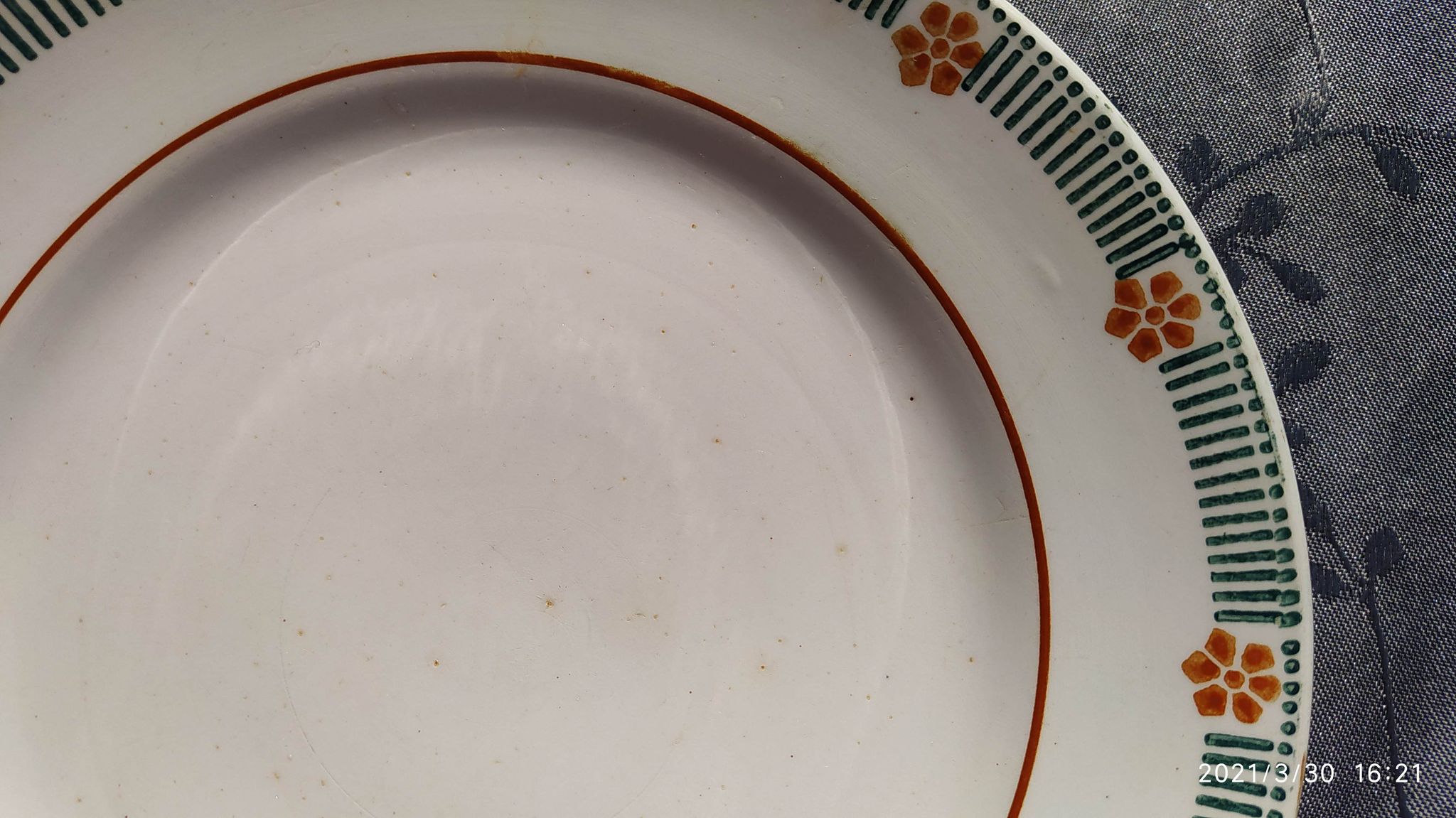 Series of 6 flat plates and 3 vintage dessert plates from St Amand