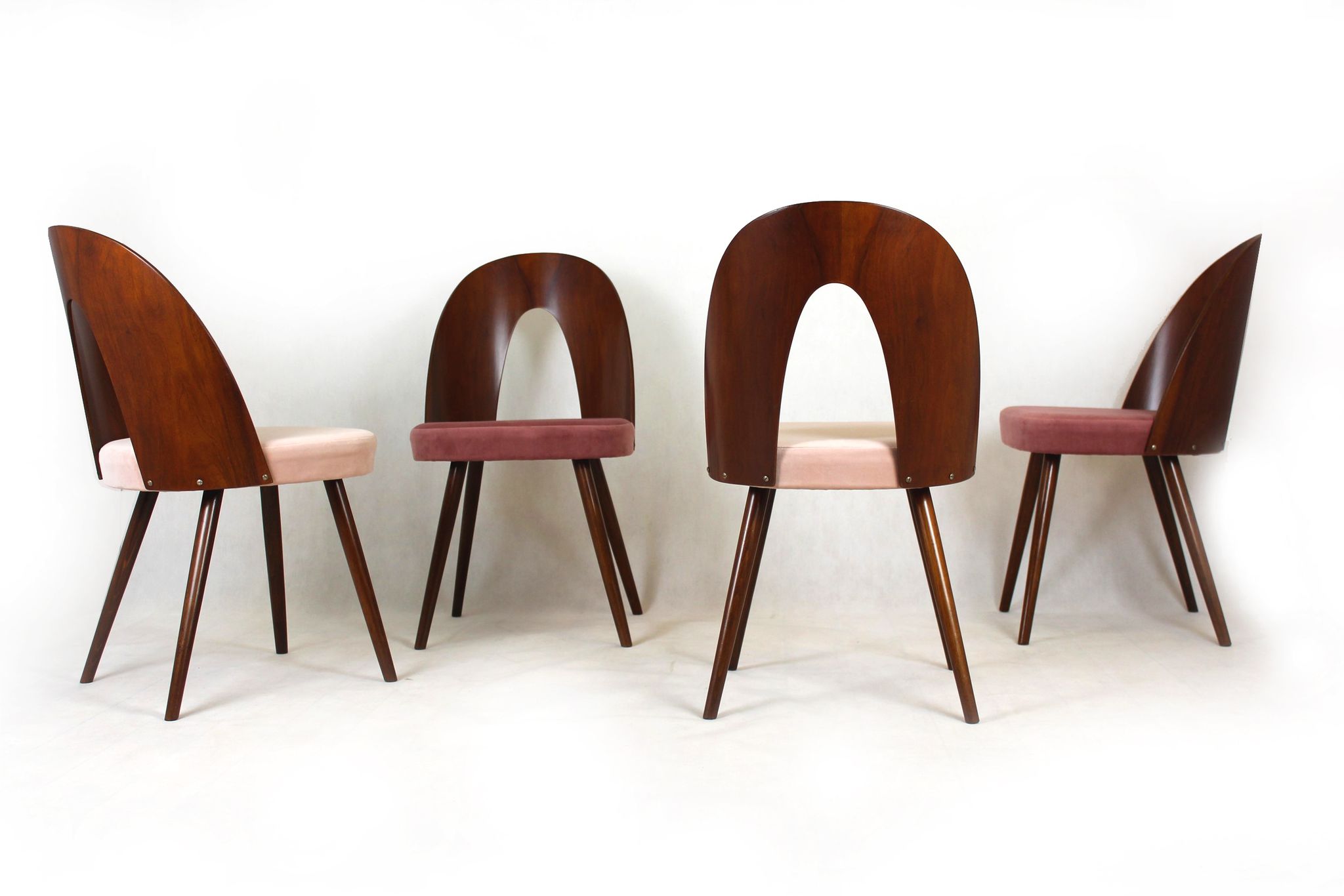 Chaises de salle à manger par Antonin Suman, années 1960