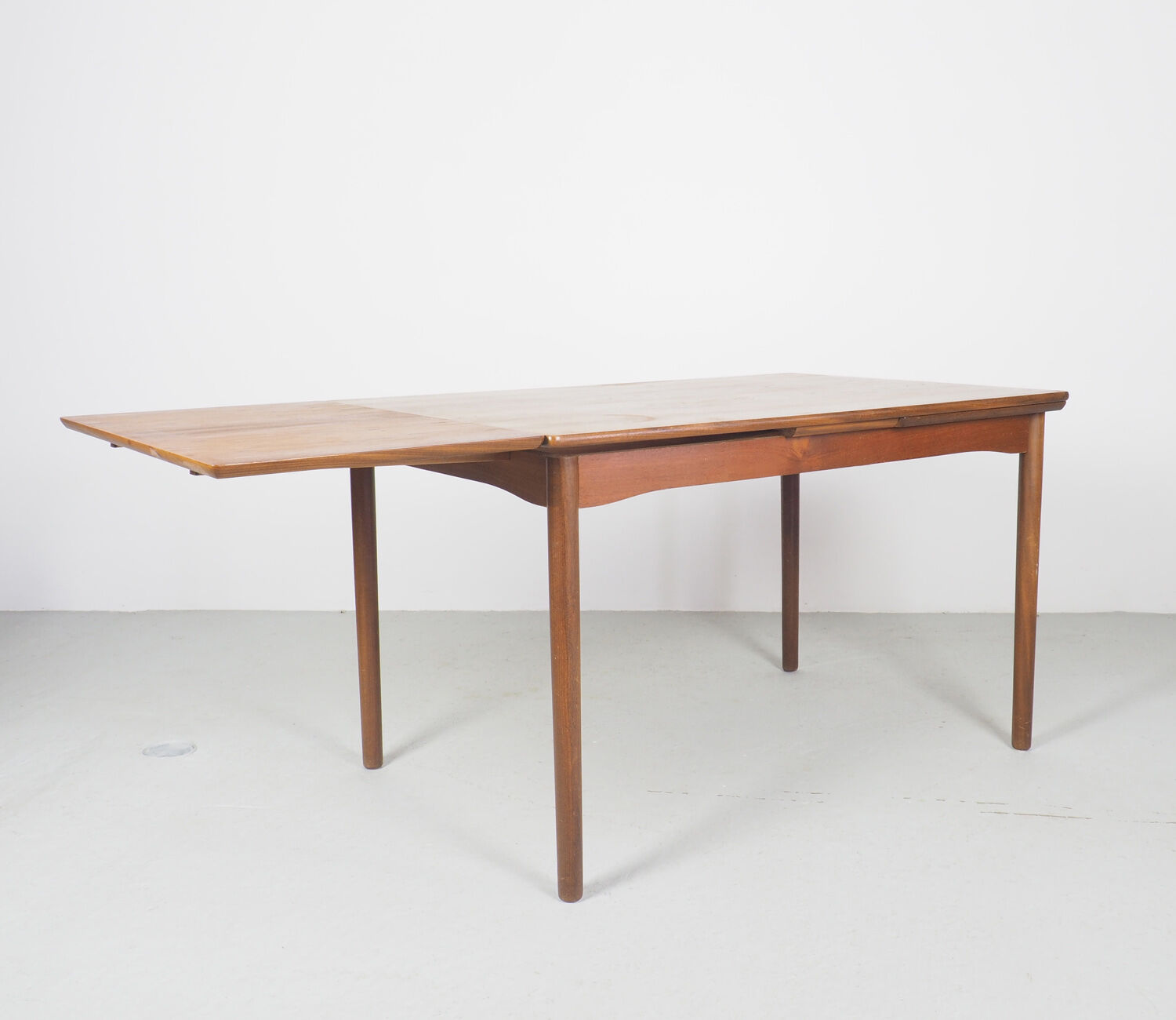 Vintage Danish design extendable teak dinner table, 1960's