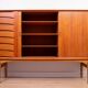 Buffet vintage danois Arne Vodder n° 63, fabriqué par Sibast en teck, datant du milieu du XXe siècle.
