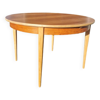 Scandinavian style extending round table