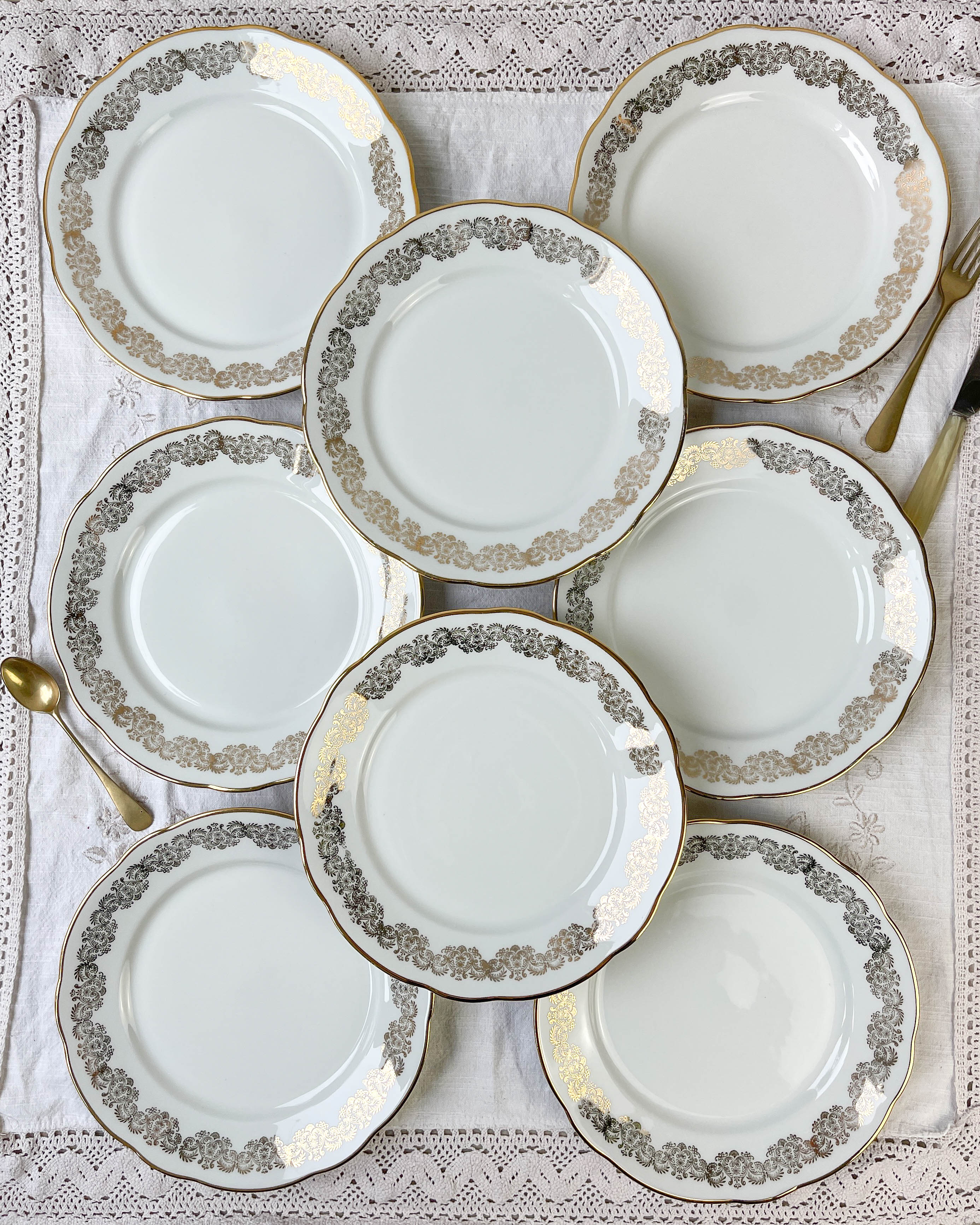 8 Flat plates porcelain white gilded CHAUVIGNY LIMOGES
