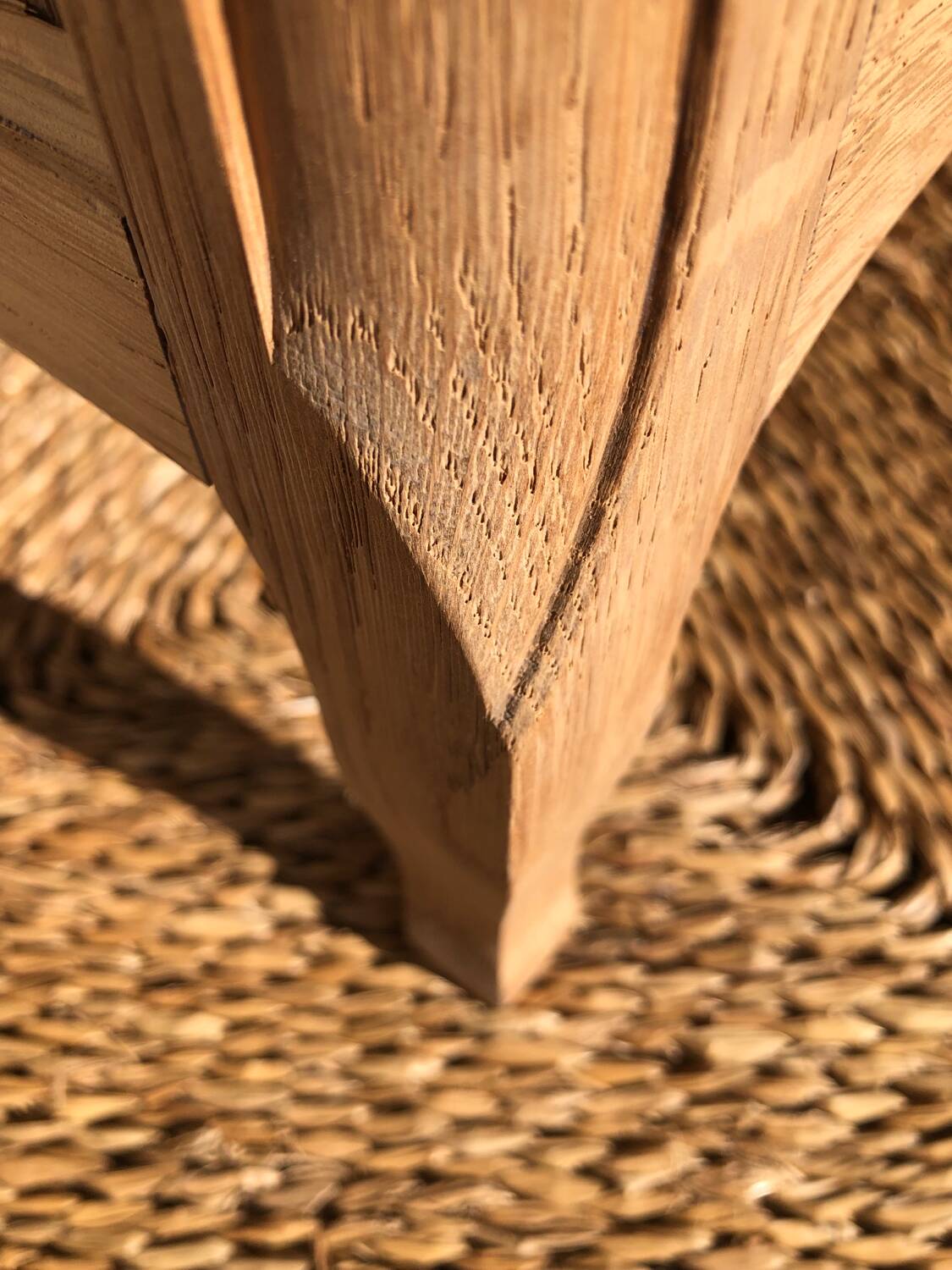 Raw wood chest of drawers with 5 drawers