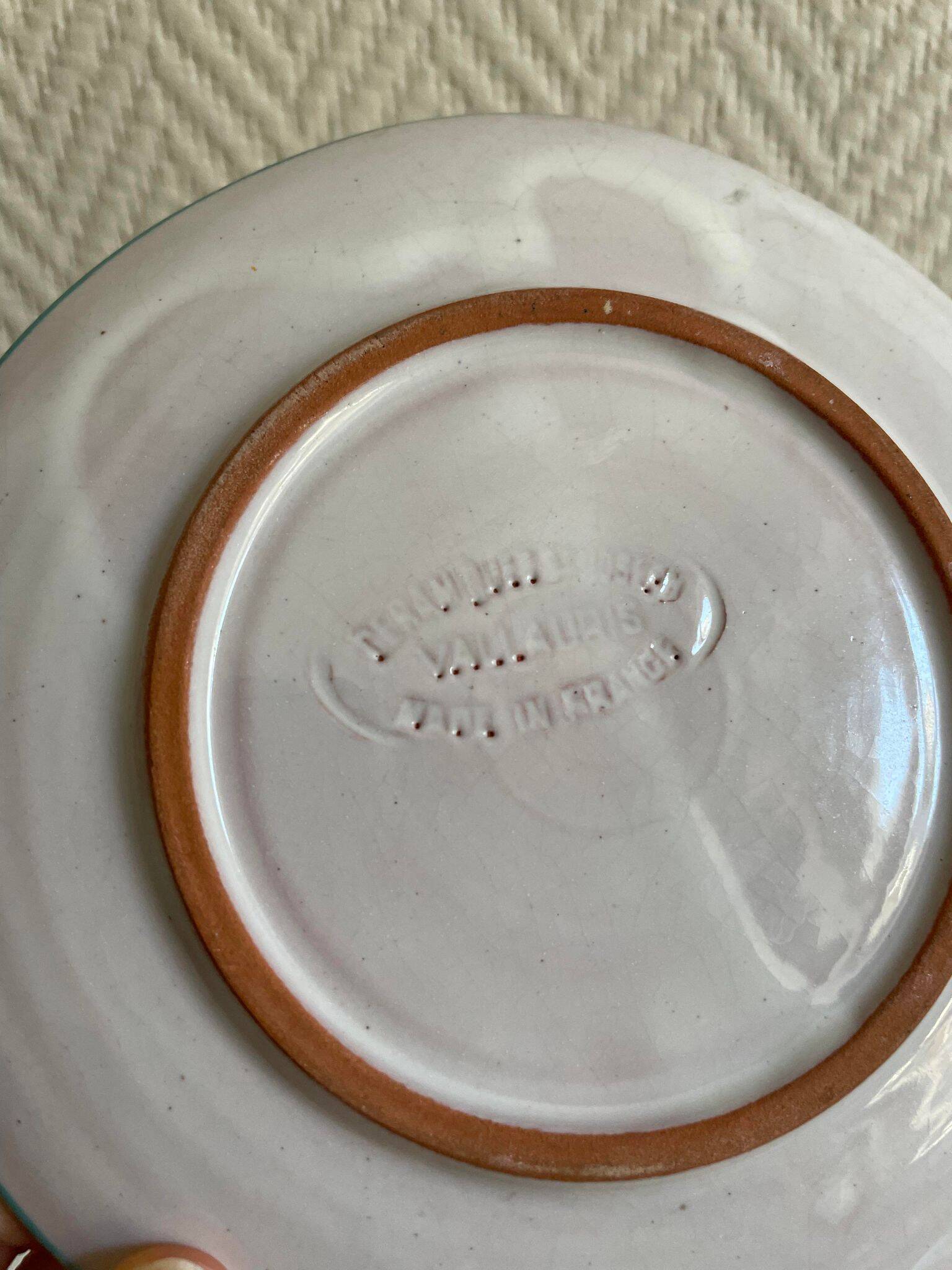 Valaluris plate fish decor