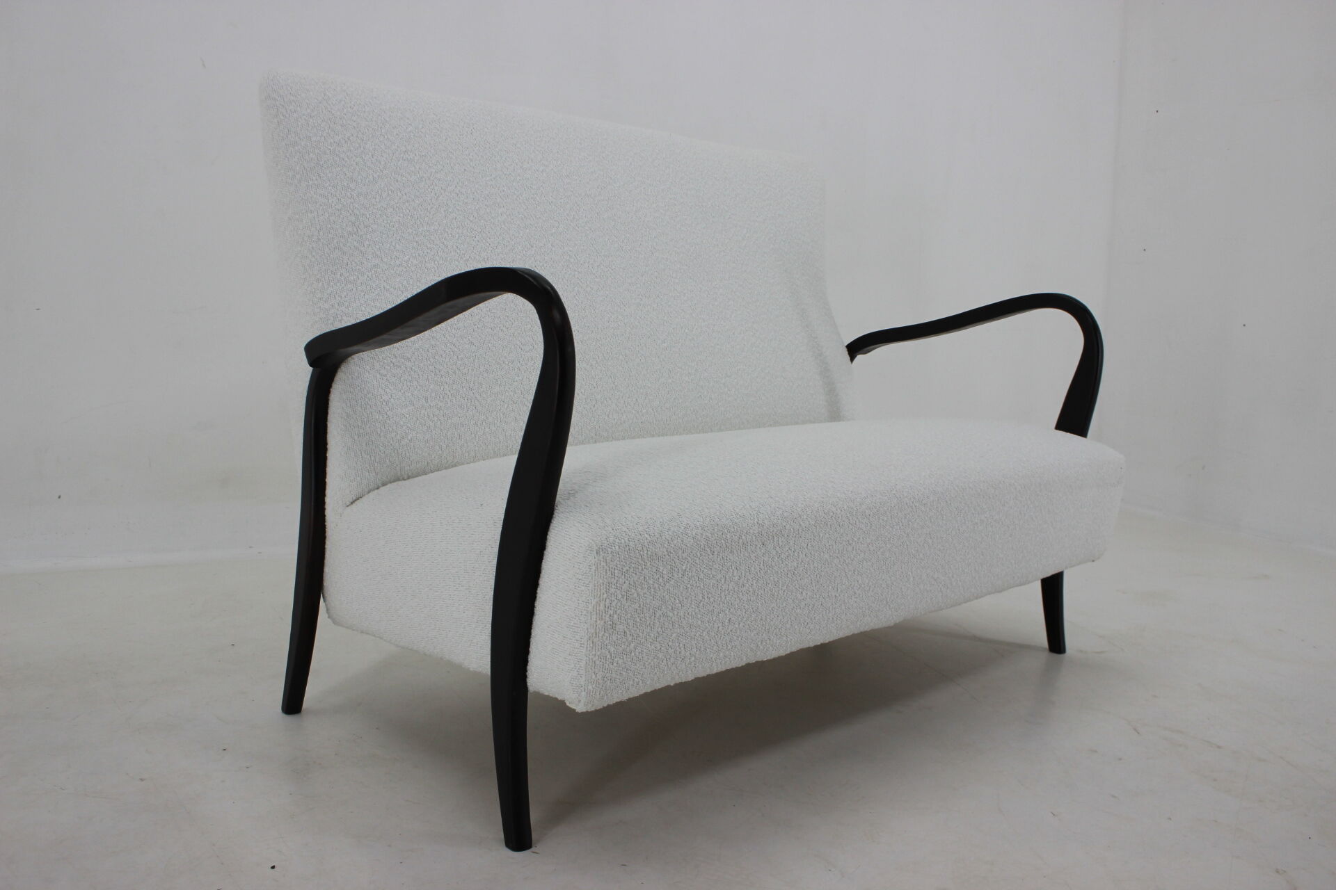 1960s italian 2-seater sofa in bouclé