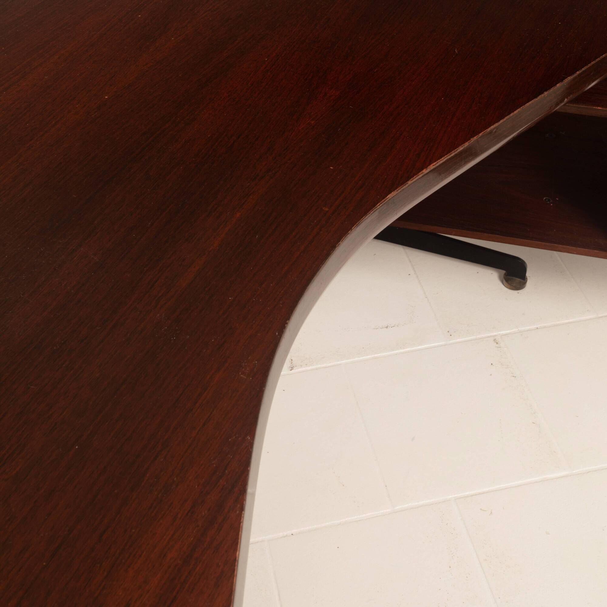 T96 Rosewood Boomerang Desk by Osvaldo Borsani for Tecno, First Edition, 1950