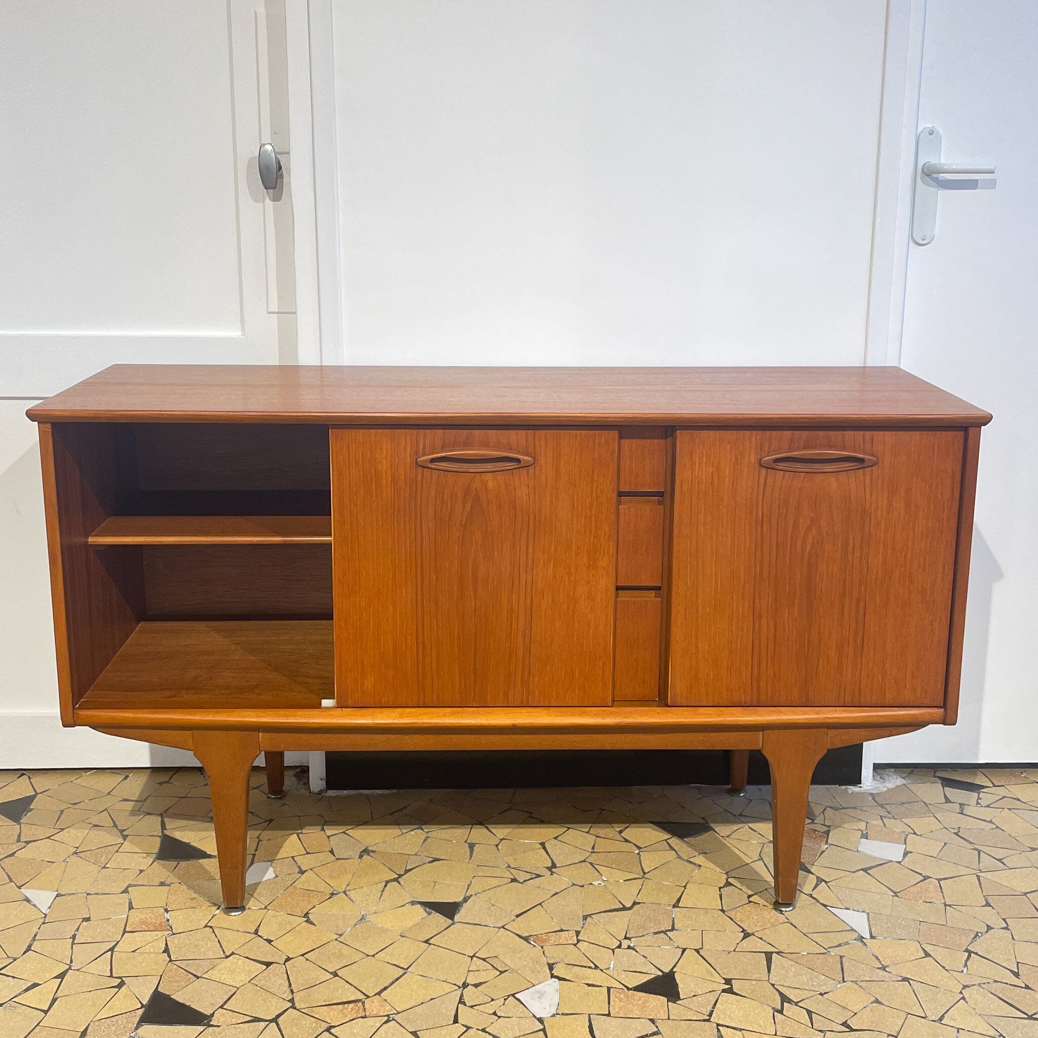 Jentic Enfilade 128cm